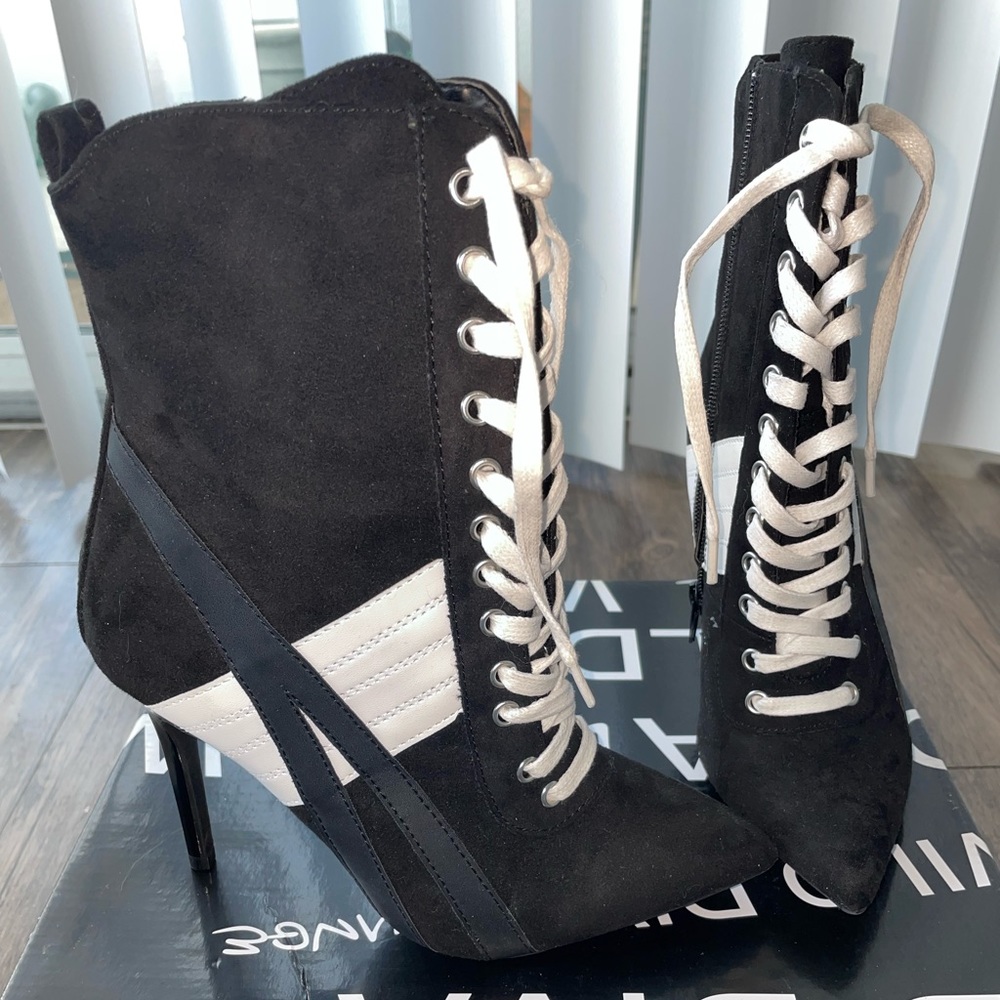🖤BRATZ inspired Suede Heeled Booties🖤